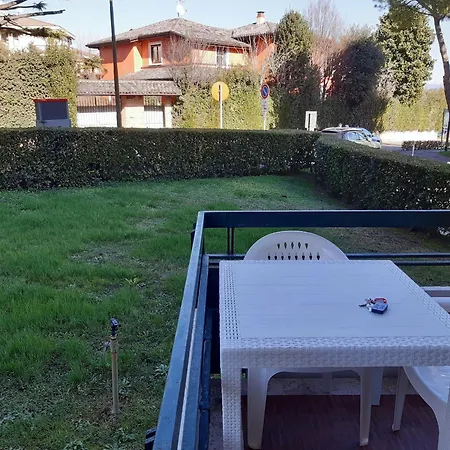 Vista Apartament Desenzano del Garda
